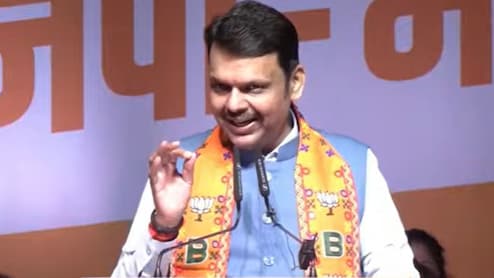 "लाडक्या बहि&zwj;णींना केवळ लाडकी बहीण ठेऊ नका, त्यांना लखपती..", CM देवेंद्र फडणवीसांनी दिली खुशखबर!