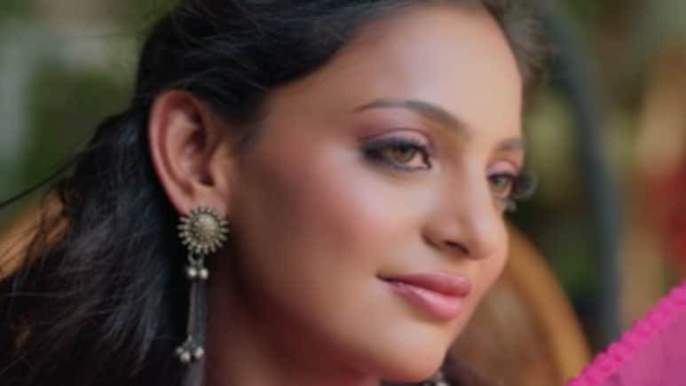 Monalisa बन गई एक्ट्रेस! आ गया नए गाने का टीजर, लोग बोले- ऐसे एक्सप्रेशन तो आलिया ने भी नहीं दिए