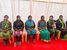 नक्सलियों के DVCM, ACM, कमांडर ने पुलिस के सामने डाल दिए हथियार, लाखों रुपये के हैं इनामी, खोलेंगे कई बड़े राज