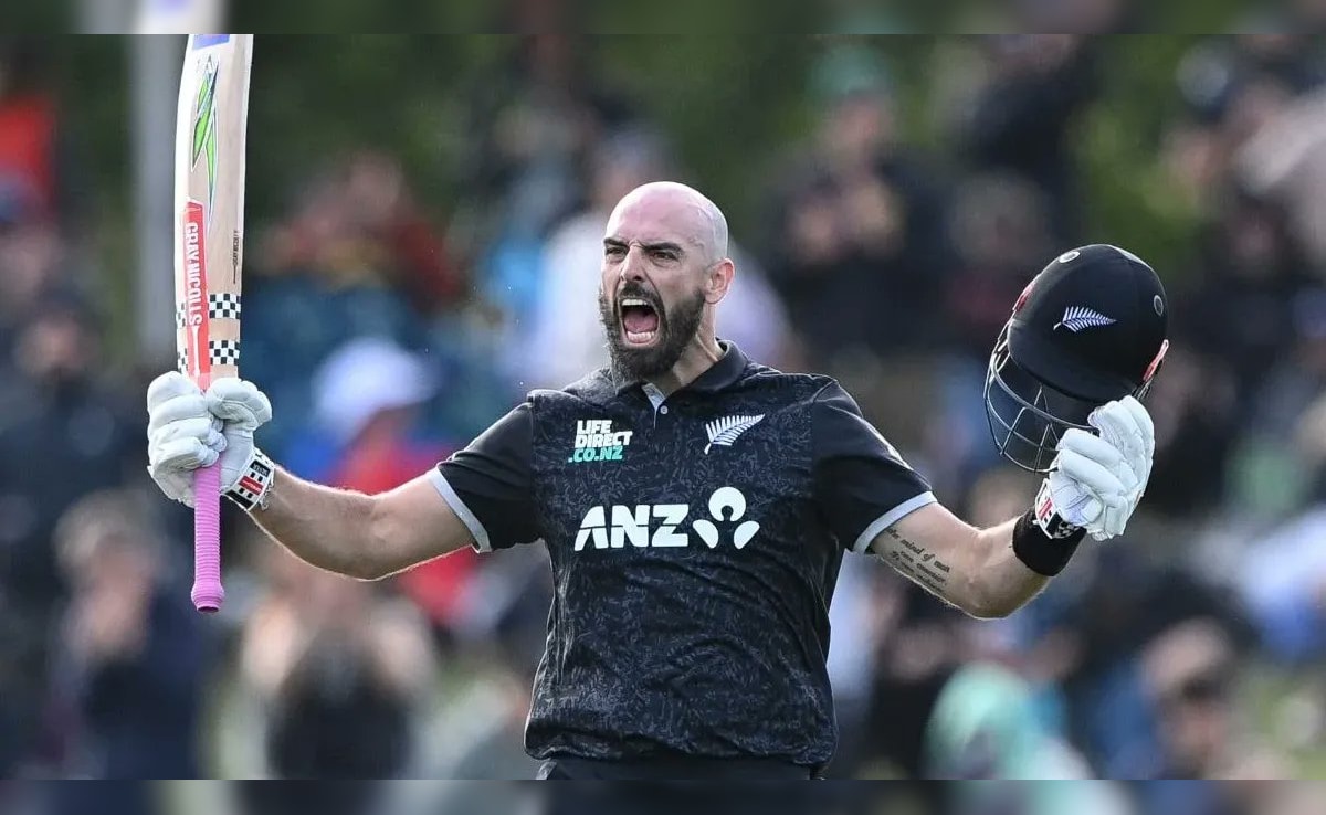 VIDEO: मोहम्मद सिराज के सामने हाथ क्यों जोड़ने लगे डेरिल मिचेल? वजह जान आप भी कीवी स्टार के हो जाएंगे फैंन