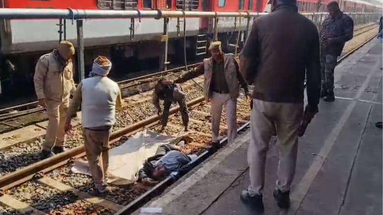 अजमेर: चलती ट्रेन पर चढ़ने की कोशिश में युवक की मौत, दो हिस्से में हुआ शरीर; दोनों टांगें भी कटी