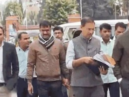 कोटा से कश्मीर के रहने वाले तीन संदिग्ध हिरासत में, पुलिस कर रही पूछताछ