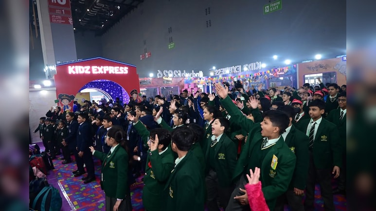 World Book Fair Delhi 2026 : किताबों के बीच दौड़ी सपनों की रेल, बाल मंडप में 'किड्स एक्सप्रेस' बना बच्चों का फेवरेट अड्डा