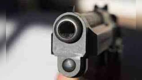 लखनऊ: नौकरी के नाम पर कर्ज के जाल में फंसा युवक, सीने में गोली मारकर की खुदकुशी