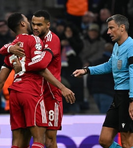 Liverpool Cruise As Bayern Munich Reach Champions League Last 16