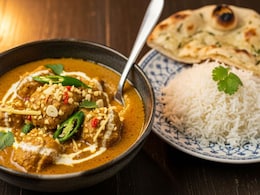 Warm Up Your Winter With This Easy Lehsuni Chicken Curry Recipe