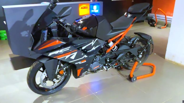 KTM RC 160 Starts Arriving At Dealership Ahead Of Official Launch