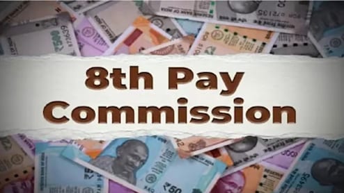 8th Pay Commission: कर्मचारियों के लिए बड़ी खबर! जल्द होने वाली है महा-बैठक, बढ़ सकती है आपकी सैलरी!