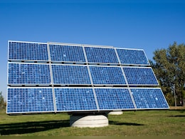 Solar Push Helps Pakistan Temper Gulf Energy Shock