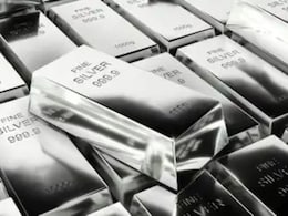 Silver Price Today : चांदीची घोडदौड सुरूच, आणखी एक रेकॉर्ड मोडला; सोन्याच्या दरात कितीने वाढ?