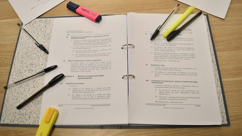 JEE Main Session 1 exam 2026: कल है JEE Main का पेपर, पेन से लेकर पानी की बोतल तक, NTA के इन कड़े नियमों को बिल्कुल न भूलें