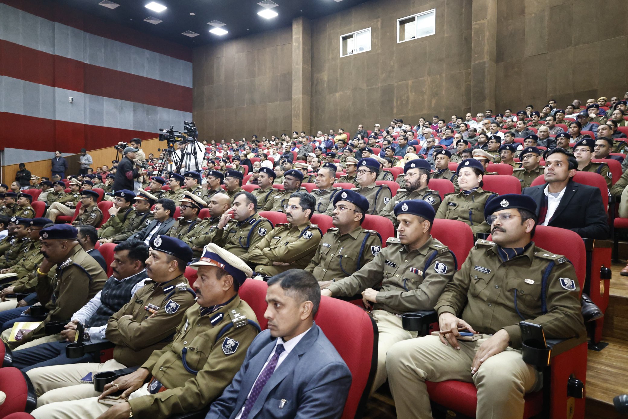 बिहार पुलिस का 'महामंथन'... DGP से लेकर थानेदार तक एक मंच पर, अपराधियों के खिलाफ नया एक्शन प्लान तैयार