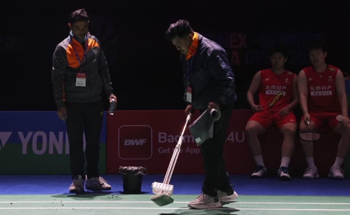 Debris From Birds Nest Halts Play During India Open Badminton In New Delhi Amid Row