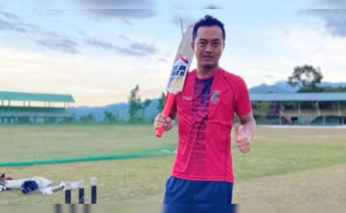 मैच के दौरान मैदान में गिरा युवा बल्लेबाज, हो गई मौत, गमगीन हुआ क्रिकेट जगत