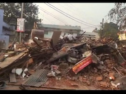 रेप के आरोपी के घर चला बुलडोजर, 9 साल की बच्ची से 5 दिनों तक की थी गलत हरकत&nbsp;