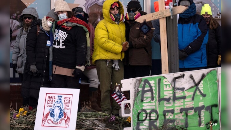 'Time To Start Doing Something': Minnesotans Step Up To Take On ICE