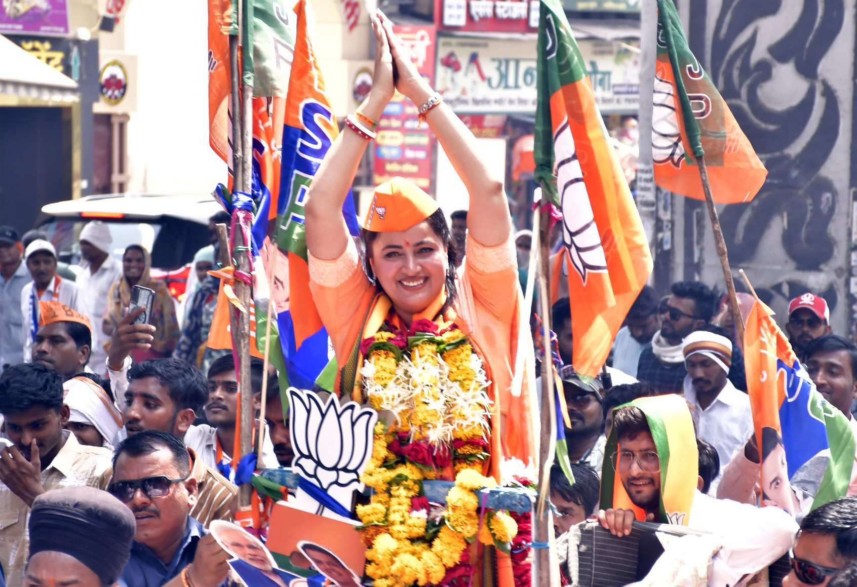 'नवनीत राणा के कारण हारे...' अमरावती नगर निकाय चुनाव के 22 BJP उम्&zwj;मीदवारों ने CM फडणवीस को लिखा पत्र