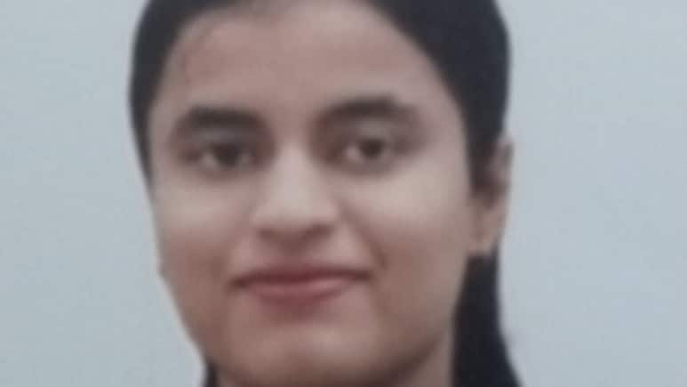 UP सरकार की इस योजना की मदद से किसान की बेटी बनी असिस्टेंट कमांडेंट, आप भी उठ सकते हैं लाभ, जानें कैसे