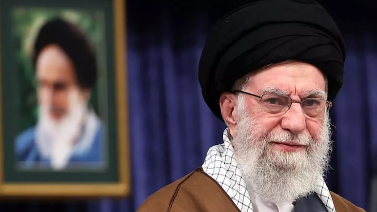 अमेरिका-इजरायल का संयुक्त अटैक, खामेनेई की मौत.. इस बार कैसे बेबस देखता रह गया ईरान