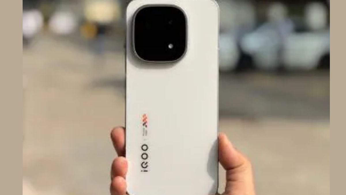 ഐഫോൺ 17 പ്രോ ഉൾപ്പെടെ നിരവധി ഫോണുകൾ വമ്പൻ വിലക്കുറവിൽ; ആമസോൺ ഗ്രേറ്റ് റിപ്പബ്ലിക്ക് ഡേ സെയിലിലെ ഡീലുകൾ അറിയാം