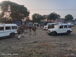 BJP विधायक के गांव में पुलिस पर हमला, ग्रामीणों ने दौड़ा-दौड़ाकर पीटा, थाना प्रभारी के खिलाफ SP ने लिया एक्शन