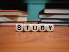 कॉमर्स के छात्रों के लिए कौन सा AI कोर्स है सबसे बेहतर? कई गुना बढ़ जाएगी स्किल