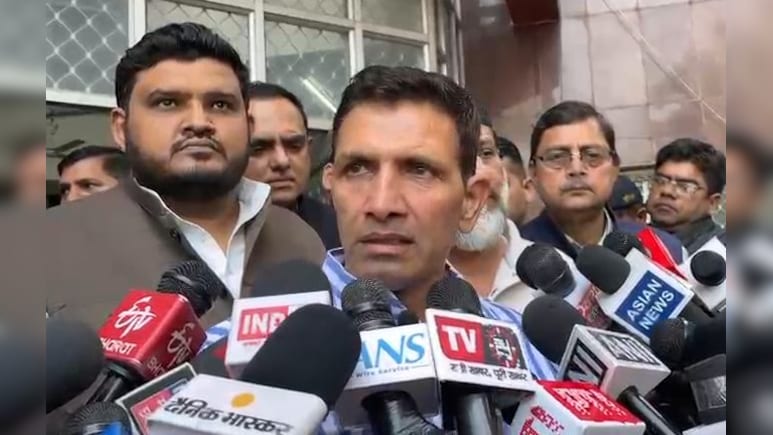 विधायकों के साथ निर्वाचन आयोग पहुंचे जीतू पटवारी, पूछा- 3 दिन में 11 लाख नाम कैसे बढ़े