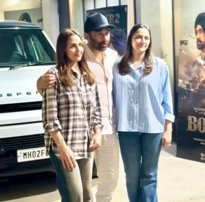 After Watching Sunny Deol's <i>Border 2</i>, Esha Deol's Message To Big Brother: "You Are The Best"