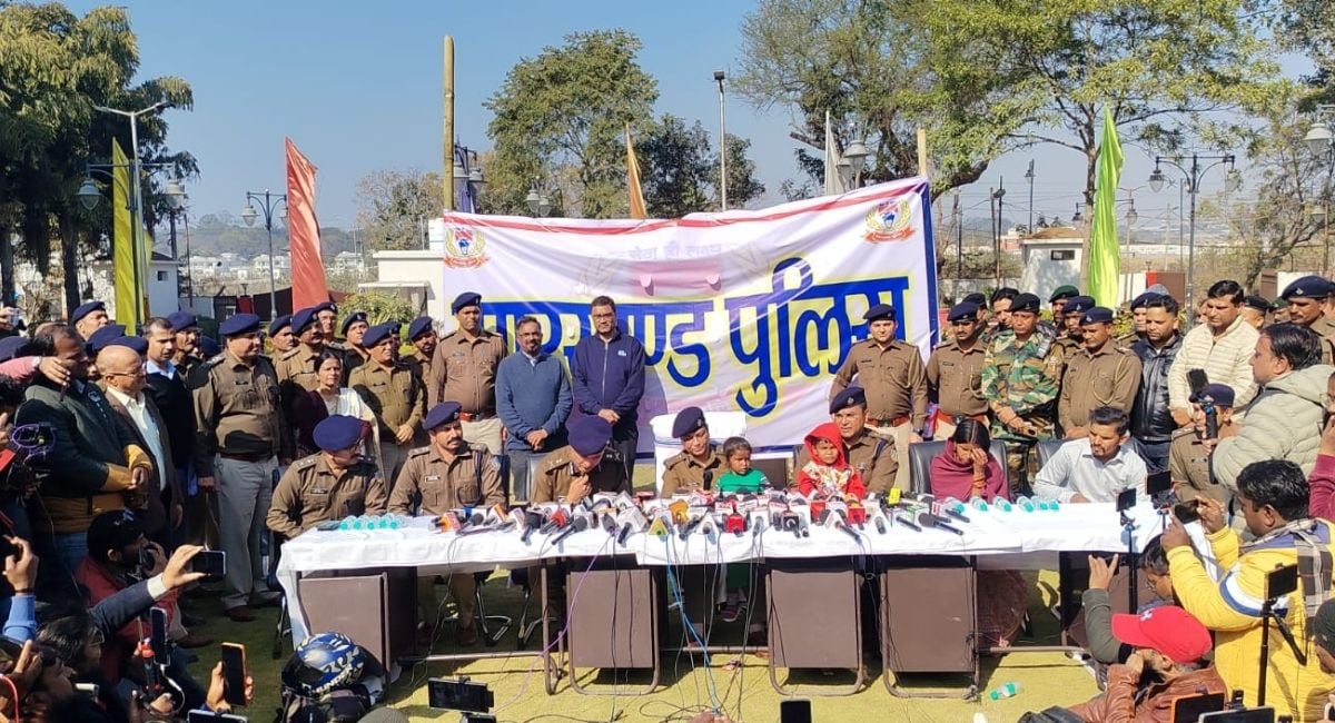 झारखंड पुलिस ने बच्चों को सकुशल बरामद किया 