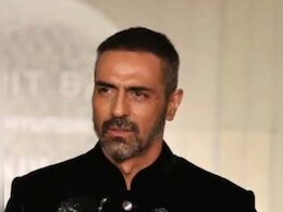 गोवा में अपने दोस्तों के साथ 'धुरंधर' देखने पहुंचे अर्जुन रामपाल