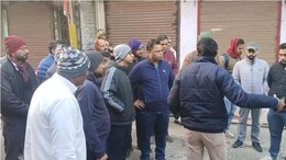 भागीरथपुरा क्षेत्र के घरों में कोबो टूल के माध्यम से रियल टाईम सर्वे, 2745 घरों तक पहुंची 200 टीमें, वितरित किए गए क्लिनवेट ड्राप