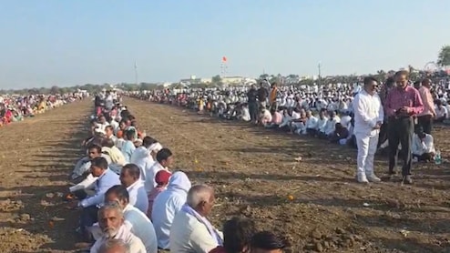 3000 वाढपी, 100 ट्रॅक्टर्सचा ताफा, लाखो भाविकांचा जनसागर, हिवरा आश्रमातील महापंगतीचे नियोजन पाहून व्हाल थक्क