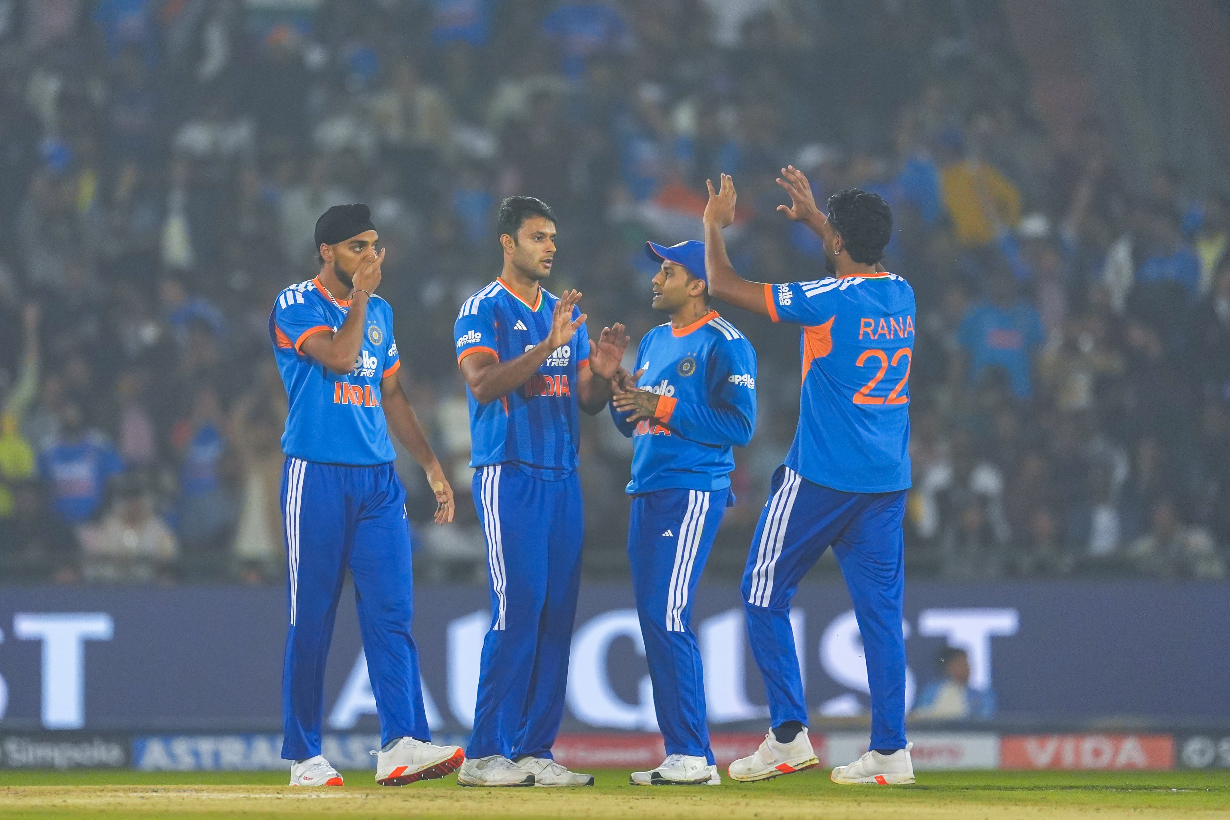 India vs New Zealand LIVE Score, 2nd T20I: न्यूजीलैंड की आधी टीम लौटी पवेलियन, रचिन रविंद्र हुए आउट, जानें स्कोर