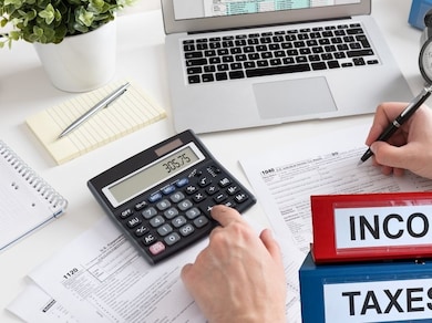 Income Tax Budget 2026 Expectations Live: Middle-Class Eyes Further Tax Relief, Investors Seek LTCG Exemption