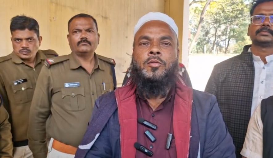 स्कूल बनवाने वाले नईम.