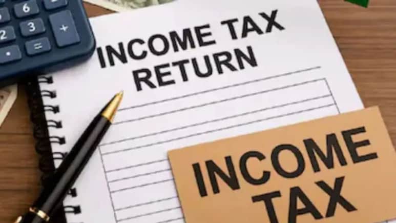 ITR Refund: 31 दिसंबर की डेडलाइन मिस हो गई? घबराएं नहीं, अब भी मिल सकता है आपका अटका हुआ टैक्स रिफंड