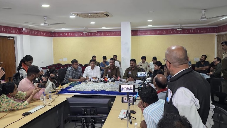 T-20 वर्ल्ड कप 2026 से पहले रायपुर पुलिस का बड़ा धमाका, 92.50 लाख के ऑनलाइन सट्टे का भंडाफोड़