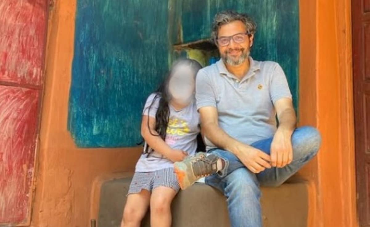 Neelesh Misra Alleges IndiGo Staff Mistreated His Daughter; Airline Investigates