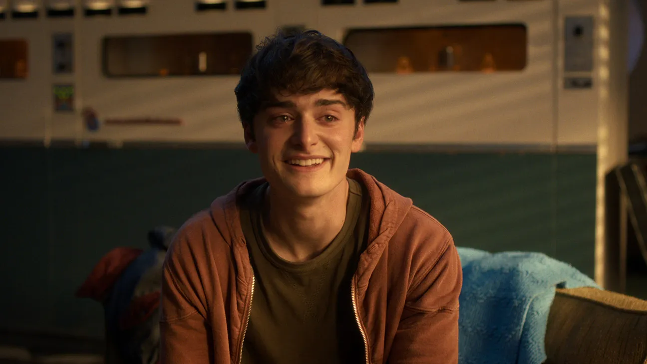 Noah Schnapp Missing From Finn Wolfhard's <i>Stranger Things</i> SNL Episode. Here's Why