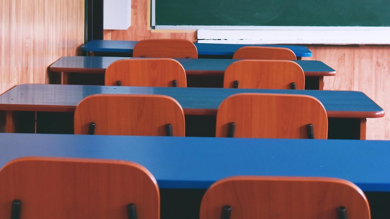 "We Do Miss Every Batch": Delhi University Professor Shares Emotional Farewell Message For Students