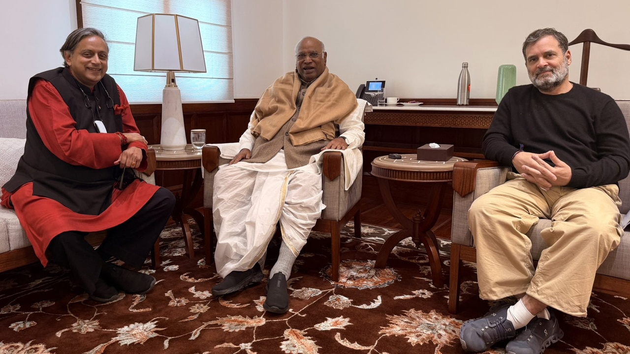 "We Are Moving Together, On Same Page": Shashi Tharoor Meets Rahul Gandhi