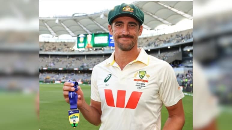 इस प्रदर्शन ने मिचेल  स्टार्क ने दिलाया स्पेशल  अवार्ड, महिलाओं में लौरा वोल्वॉर्ट ने मारी बाजी