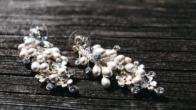 टाइम है कम, दाम में है दम, Lohri, Makar Sankranti पर ये ज्&zwj;वेलरी लाएगी आपके लुक में निखार