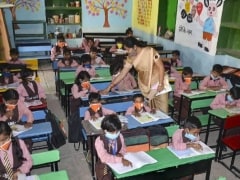 भारत के स्कूलों में बढ़ रही हैं सुविधाएं, कसरत करने में आगे हैं इस इलाके के बच्चे