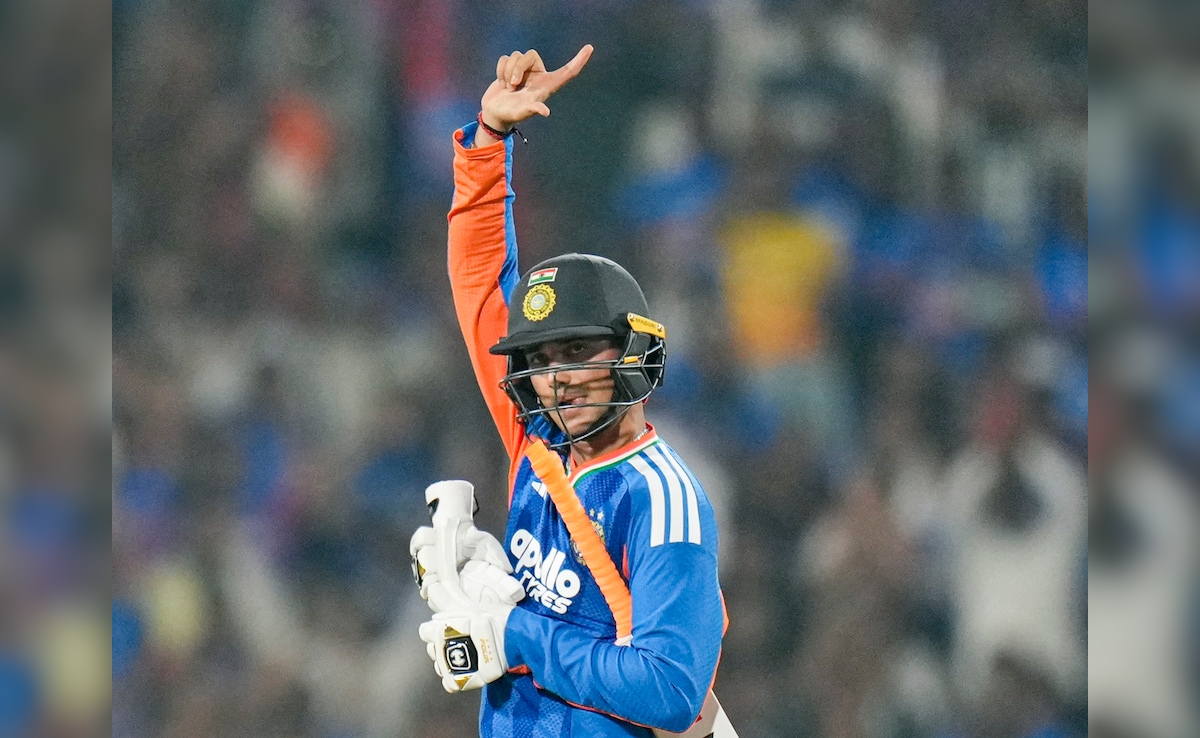 IND vs NZ: अभिषेक शर्मा ने तोड़ा गुरु युवराज सिंह के छक्कों का महारिकॉर्ड, रनों के मामले में भी छोड़ा पीछे