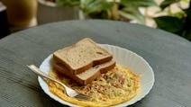 Enjoy Railway-Style Omelette At Home, Made In Just 10 Minutes