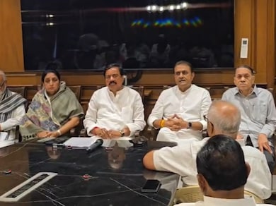 ब्रेकिंग न्यूज़ : विधायक दल की बैठक के लिए विधानसभा पहुंचीं सुनेत्रा पवार