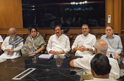 ब्रेकिंग न्यूज़ : सुनेत्रा पवार को सर्वसम्मति से NCP विधायक दल का नेता चुना गया ब्रेकिंग न्यूज़ : सुनेत्रा पवार को सर्वसम्मति से NCP विधायक दल का नेता चुना गया