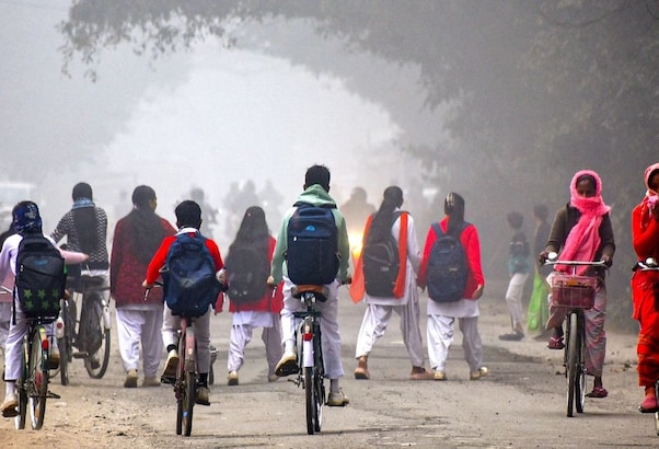 14 जनवरी को मकर संक्रांति पर किन राज्यों में बंद हैं स्कूल, देख लीजिए पूरी लिस्ट