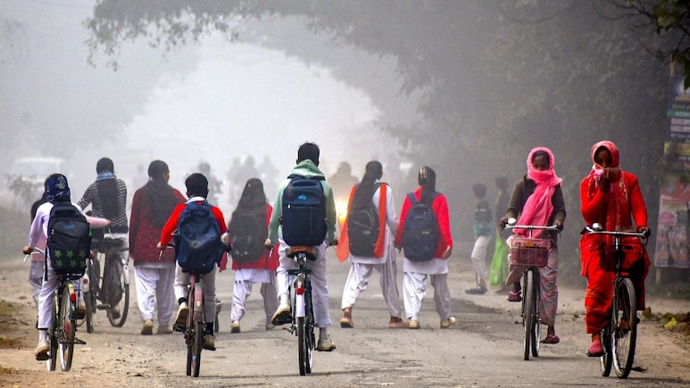 14 जनवरी को मकर संक्रांति पर किन राज्यों में बंद हैं स्कूल, देख लीजिए पूरी लिस्ट